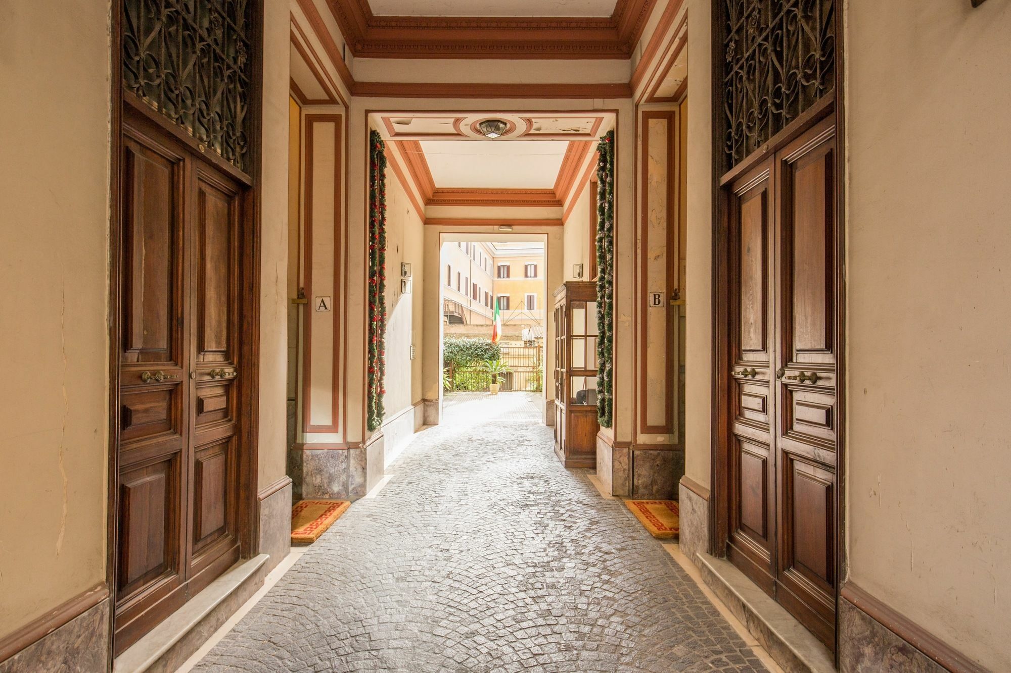 Vatican Miracle Suite Rome Exterior photo